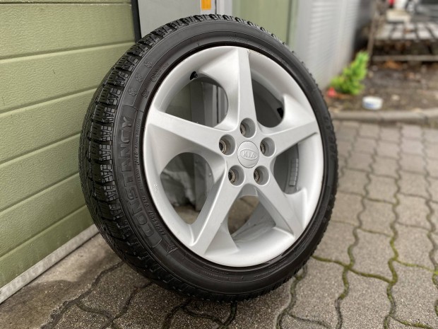 Kia Ceed mk1 gy�ri 17"-os alufelni szett 225/45r17 t�li 