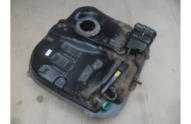 Kia Ceed üzemanyagtank üzemanyag tank /311001H000