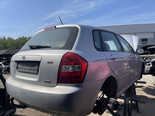 Kia Cerato 2007 1.5CRDi alkatrszei elad