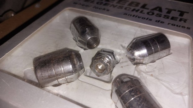 Kia Hyundai Ford kerkr szett elad