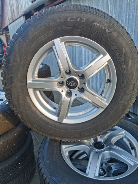 Kia Hyundai Toyota Mazda Honda 5x114,3 tlikerk garnitra 215/70R16