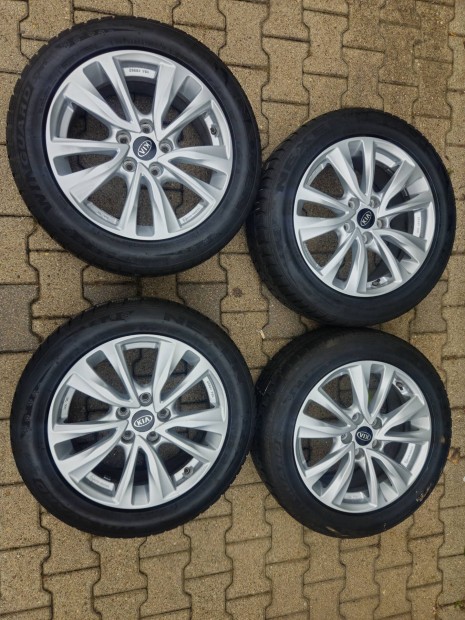 Kia Hyundai alufelnik tligumikkal 5x114,3 215/55r17