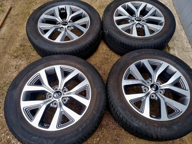 Kia Hyundai alufelnik tligumikkal 5x114,3 225/60r17