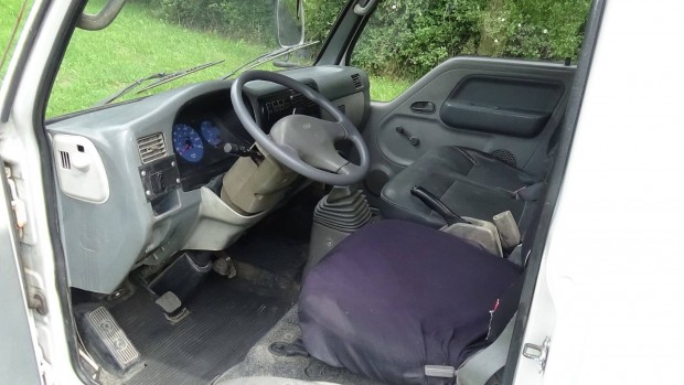 Kia K 2500 hivatalos 3 old billencs