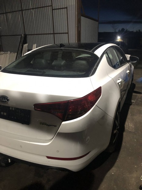 Kia Optima TA srvd lmpa htfal csomagtr ajt lkhrt