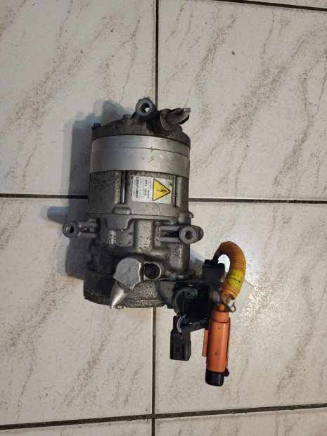 Kia Optima (JF) 2.0 GDi Hybrid klmakompresszor 97701-E6110 hasznlt