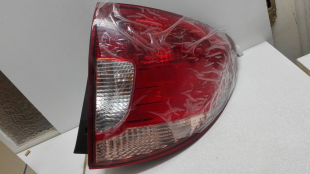 Kia Rio h�ts�l�mpa jobb 2003 -> 2005 gy�ri