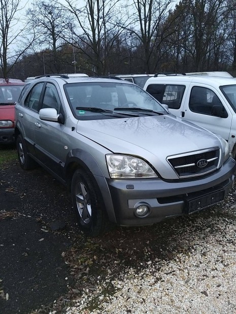Kia Sorento 2.5 CDI 140 LE bontott alkatrész