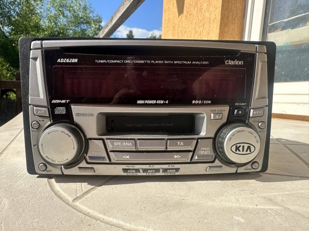 Kia Sorento Clarion fejegység, rádió