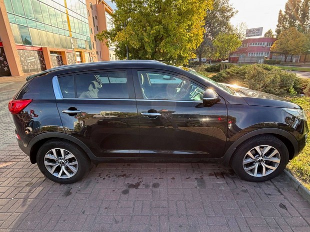 Kia Sportage 1.6GDI EX Limited napfénytetővel