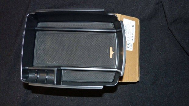 Kia Sportage QL ( 2016-) knykltrol rendezpolc