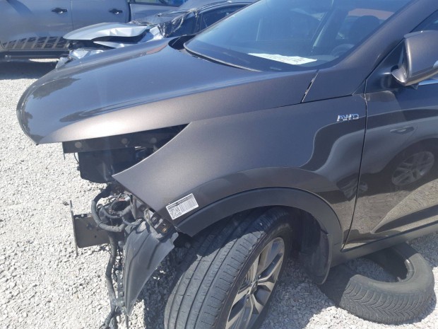 Kia Sportage SL 2.0 diesel CRDi 4x4 Aut. 2015 bal első sárvédő