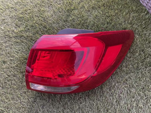 Kia Sportage SL jobb hátsó külső lámpa 924023W610-BON