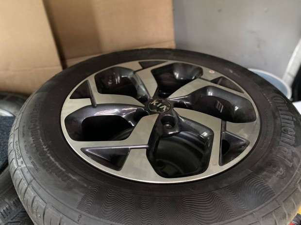 Kia Sportage gyri 17"-os alufelni szett 225/60R17 Conti nyri 