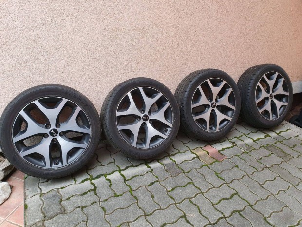 Kia Sportage gyri GT line alufelni szett nyri gumival