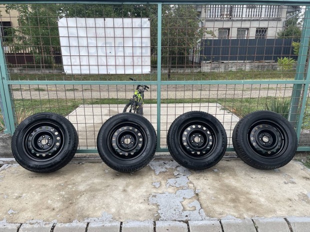 Kia Sportage télikerék!