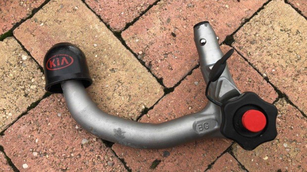 Kia Stonic levehető vonóhorog 2017-től