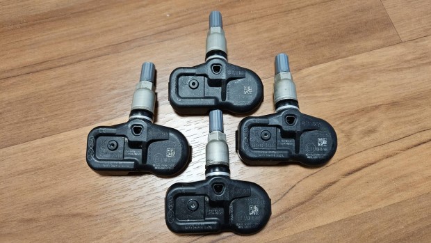 Kia Tpms 52940-J7000 (gy�ri) szenzor szett (haszn�lt, hib�tlan)