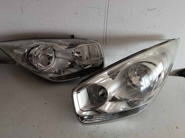 Kia Venga jobb , bal els� f�nysz�r�