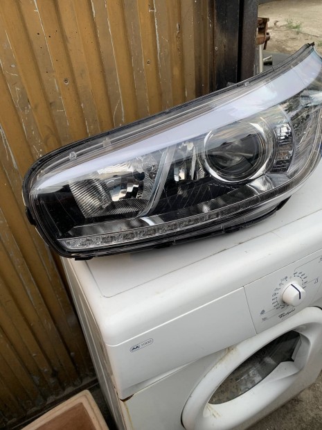 Kia ceed bal első fényszóró,lámpa,alkatrésznek