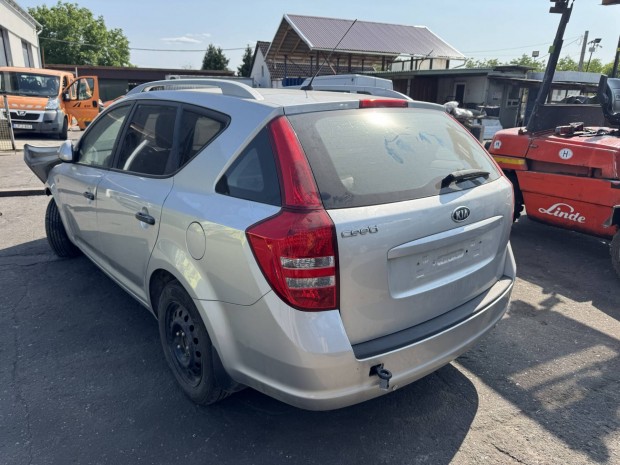 Kia ceed bontott alkatrészek