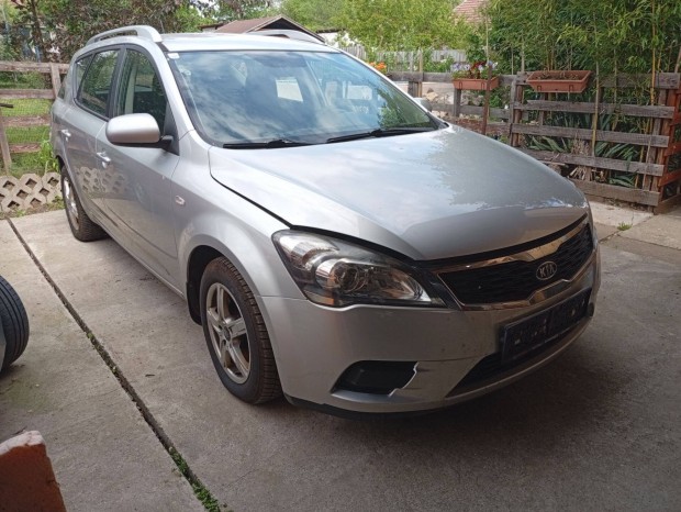 Kia ceed facelift alkatrszek eladk