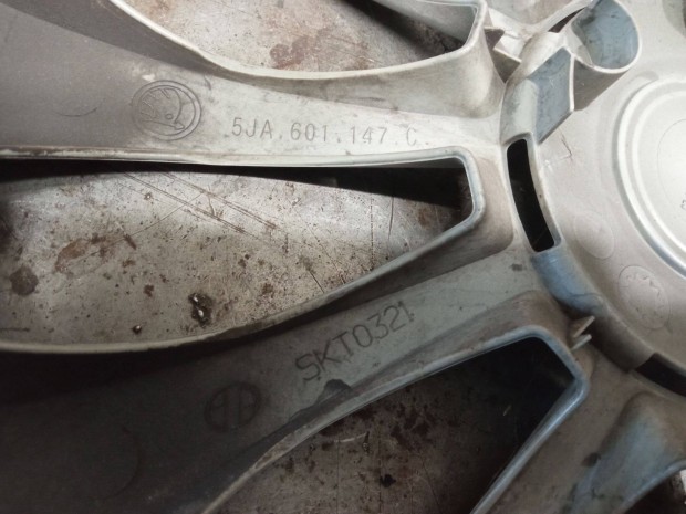 Kia d�szt�rcsa 14 coll nagyon olcs�n, de sz�p