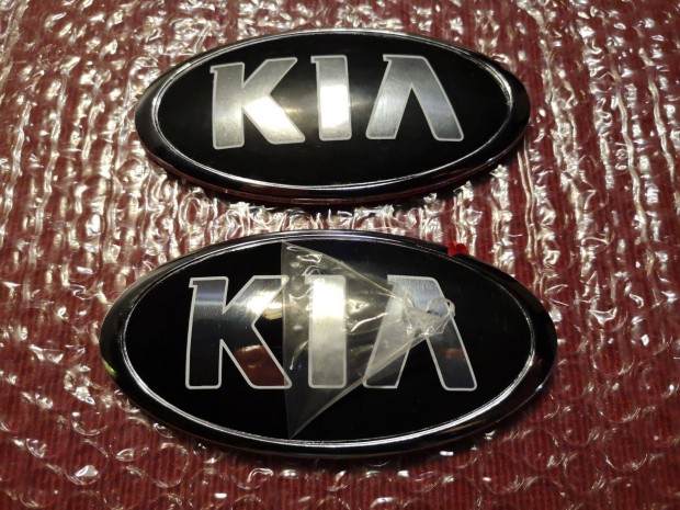 Kia embl�ma k�toldal� 3M ragaszt�val �j 120x60mm