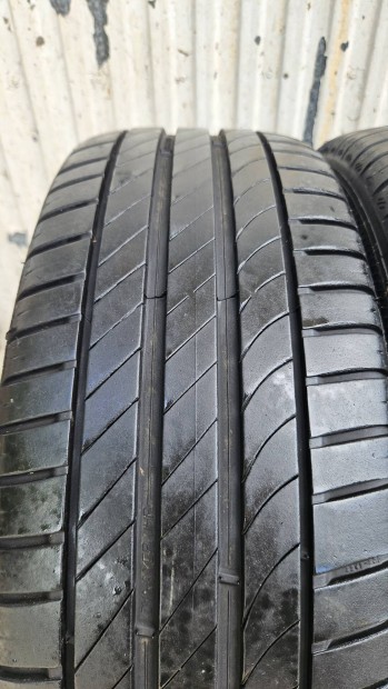 Kia gyári 17" alufelni garnitúra újszerű nyári gumikkal