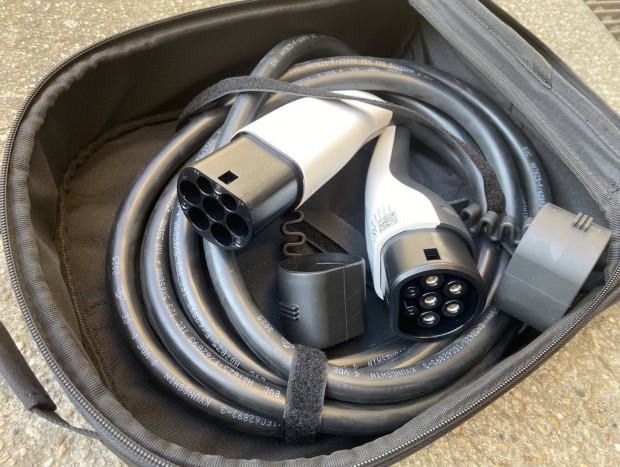 Kia,gyári elektromos autó töltőkábel