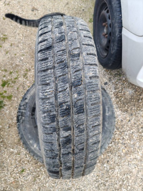 Kia k2500 k2700 elad� kerekek elad�