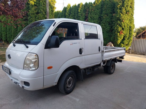 Kia k2500 sok mszakival elad