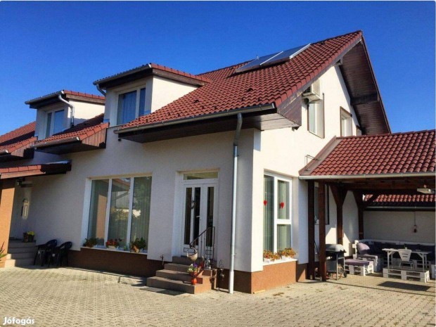 Kiadó 140 m2 kertes ház Nyíregyházán (cégeknek, munkásoknak is (10 fő)