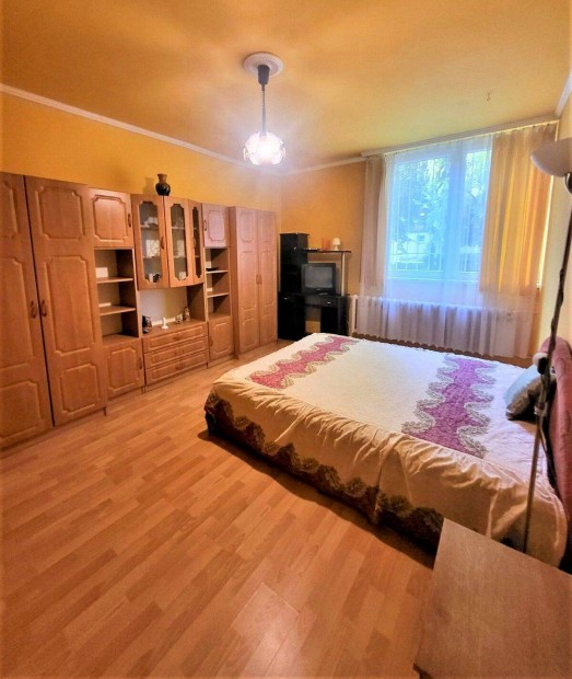 Kiadó 1 szobás, 38 m2 lakás a víztorony közelében!
