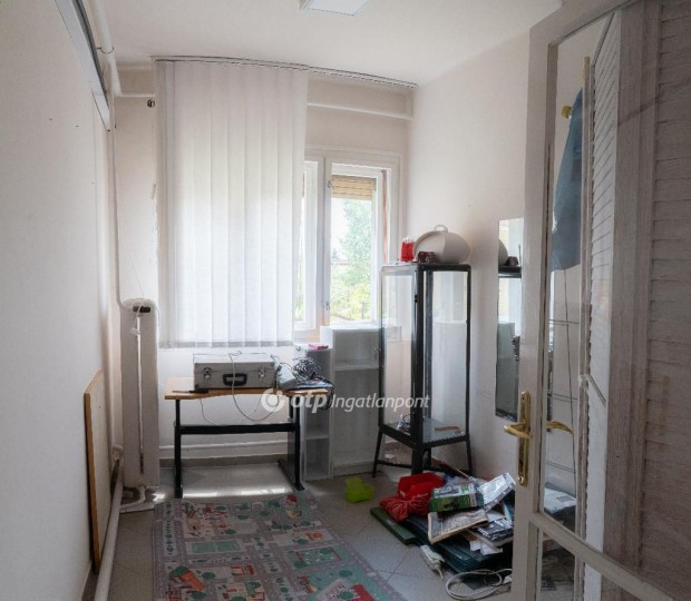 Kiad� 200 nm-es h�z Debrecen