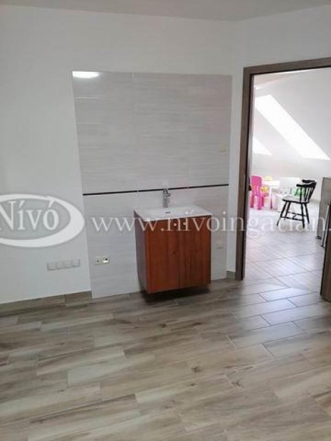 Kiad� 20 nm-es �zlet Veszpr�m