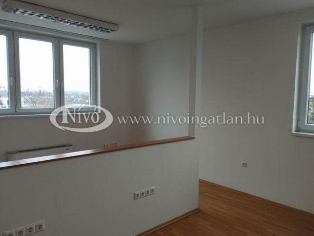 Kiad� 23 nm-es Iroda, irodah�z Veszpr�m