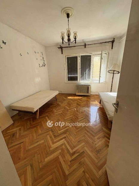 Kiad� 250 nm-es h�z Hajd�szoboszl�