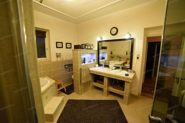 Kiad� 270 nm-es h�z Kecskem�t