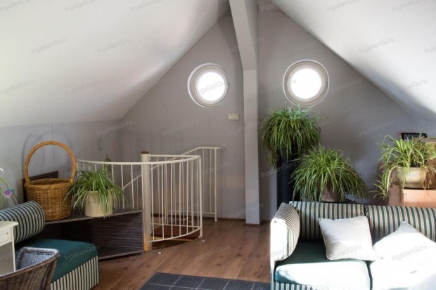 Kiad� 270 nm-es h�z Kecskem�t