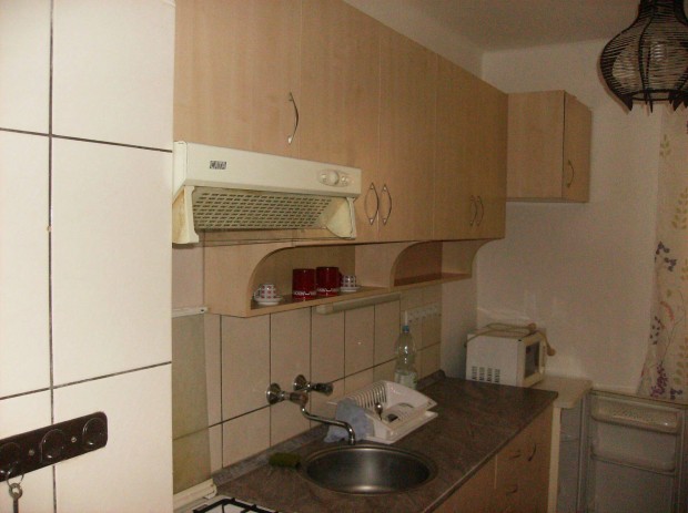 Kiad� 2 szob�s b�torozott lak�s!