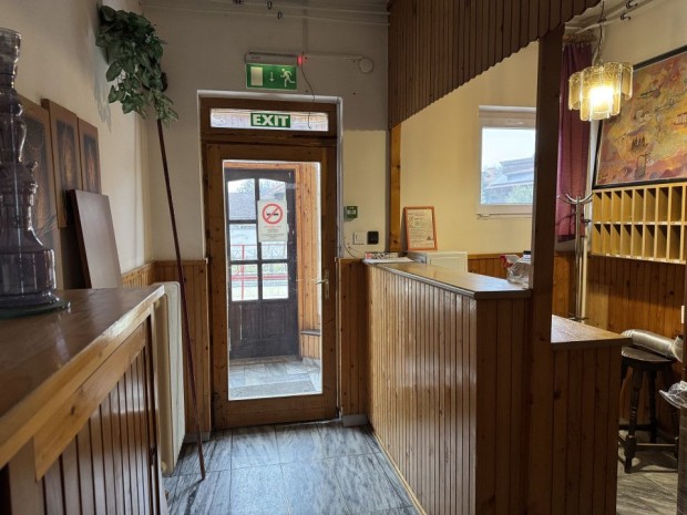 Kiad� 320 nm-es Hotel, panzi� Budapest XVI. ker�let