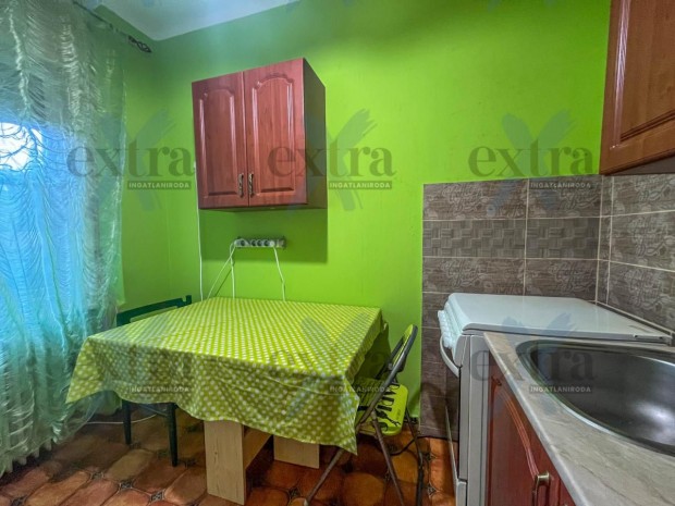 Kiad� 40 m-es lak�s Szeged belv�ros�ban