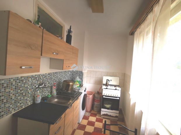 Kiad� 51 nm-es lak�s T�t