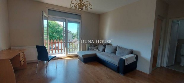 Kiad� 52 nm-es lak�s P�cs