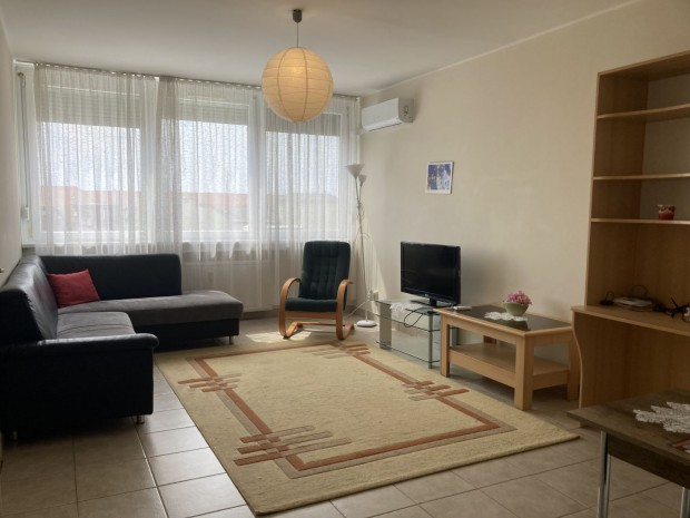 Kiad 54 m2 tgla laks, Debrecen