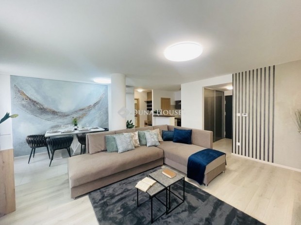 Kiad� 59 nm-es lak�s Debrecen