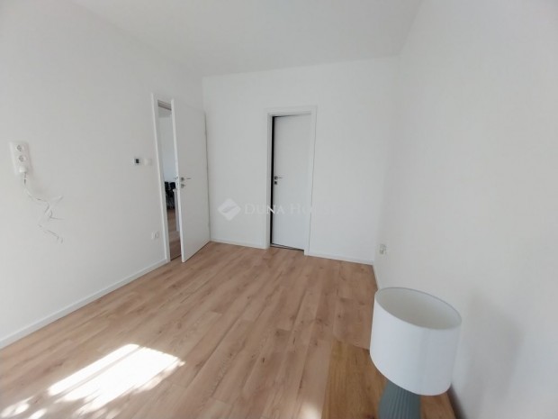 Kiad� 63 nm-es lak�s Szeged