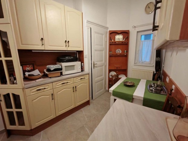 Kiad� 74 nm-es �jszer� �llapot� t�gla lak�s Budapest XII. ker�let