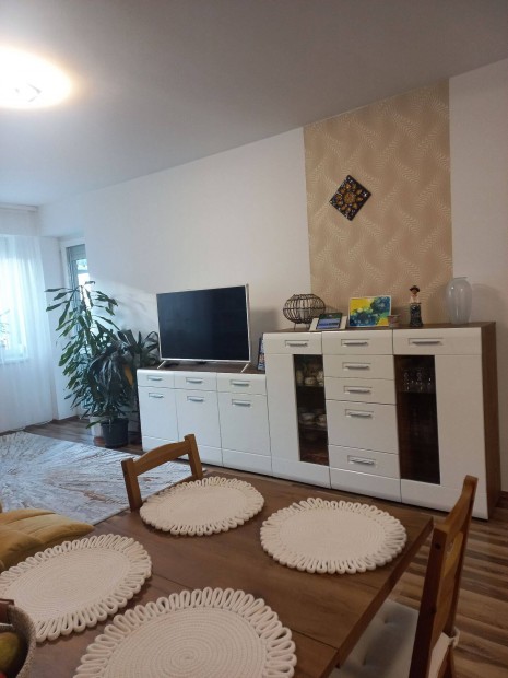 Kiad� 77 m2-es lak�s Miskolcon, a Bod�tet�n